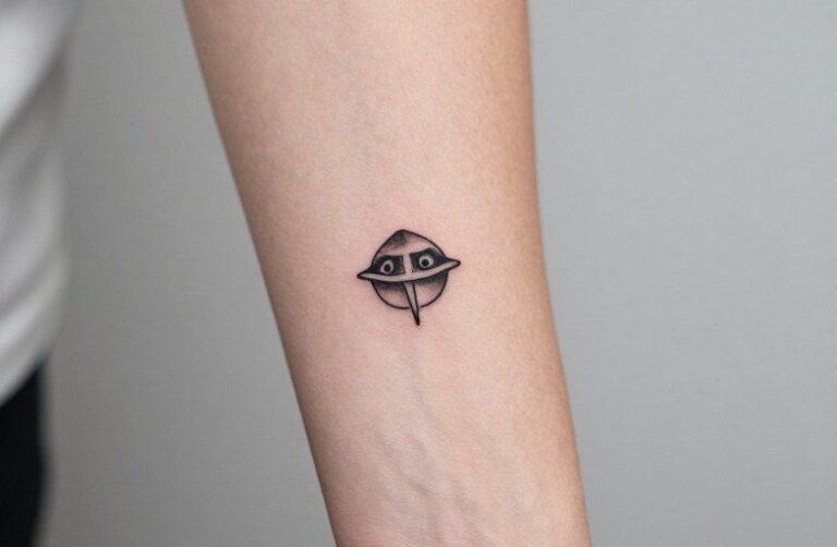 Small Trad Tattoo Ideas: Classic Flash, Smaller Scale