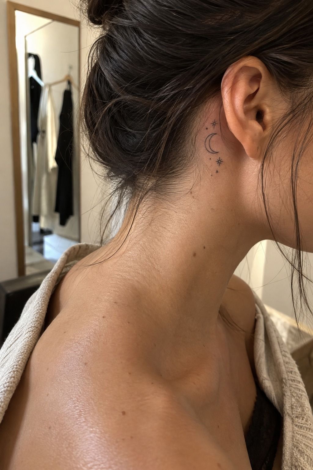 Pick Crisp Crescent Moon Linework