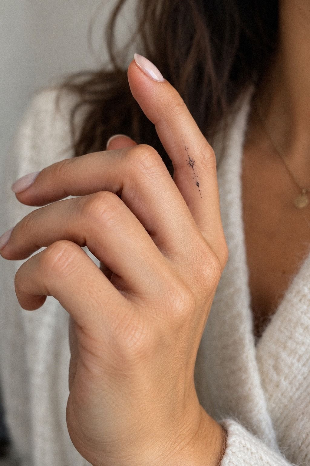Could a Fine-Line Crescent Moon Fit the Finger Edge?