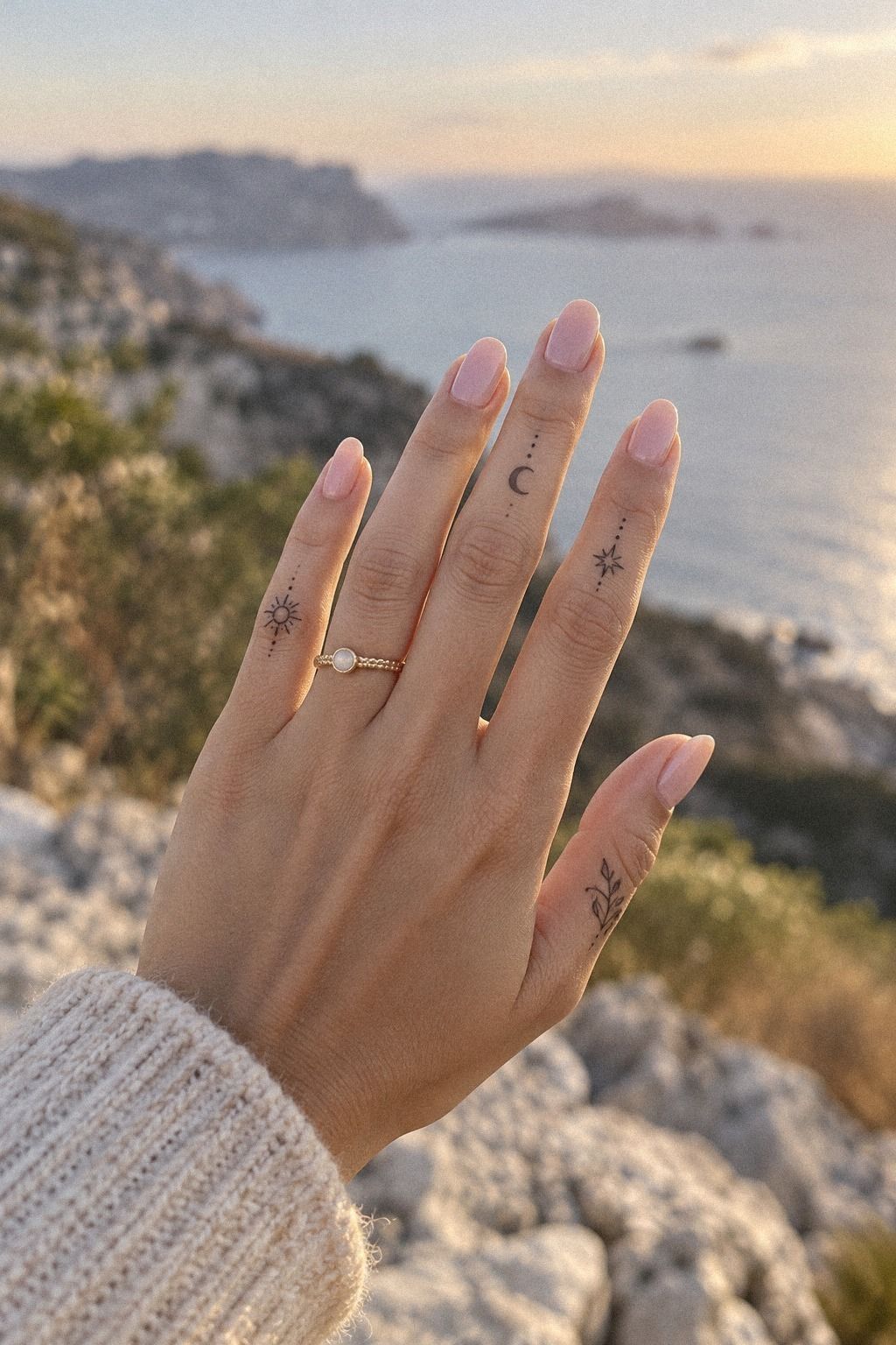 Fierce Blackwork Accent Finger Tattoos