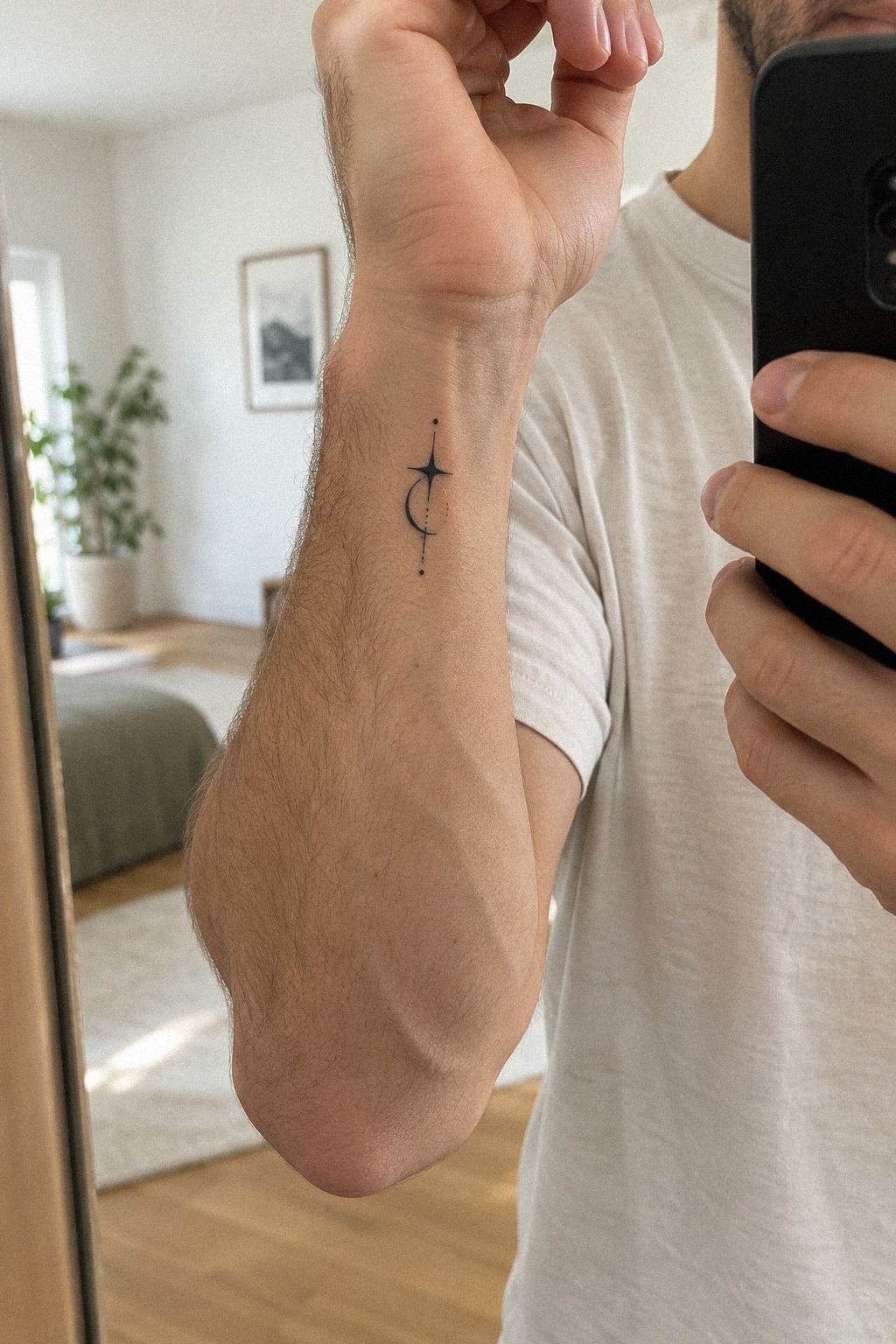 How Does a Minimalist Sunburst Mark the Pulse?