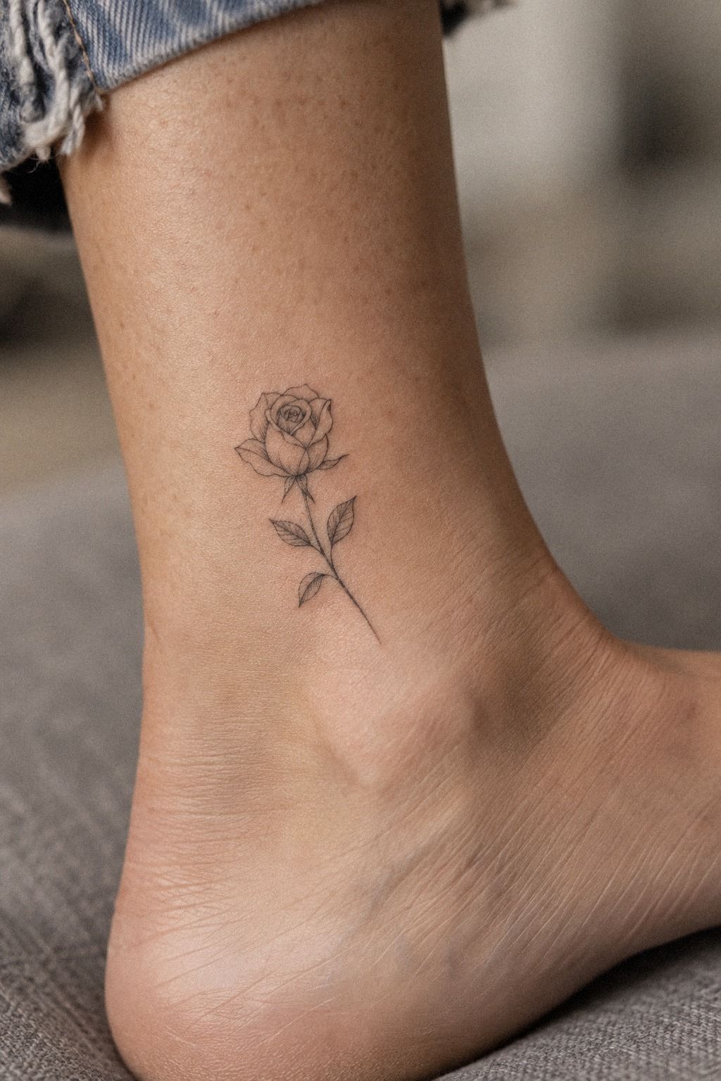 Place Tiny Roses Behind Your Ear: The Hidden-Visibility Balance